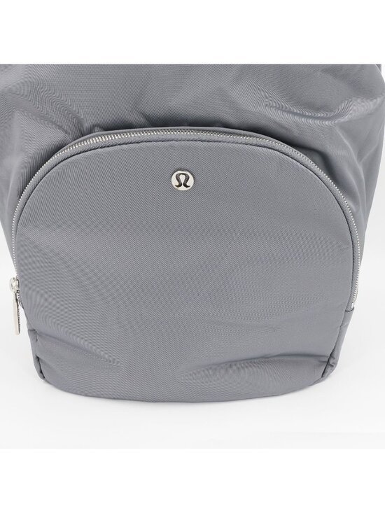 Lululemon Women\'s New Parent Backpack 17L Asphalt Gray Silver OS main image 11
